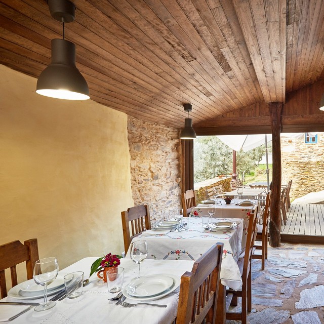 Casa Amores-Perfeitos - Xisto Sentido