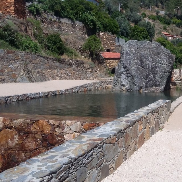 Casa da Ameixeira - Casas dos Carregais