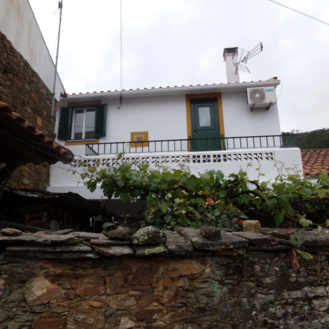 Casa do Castanheiro - Casas dos Carregais