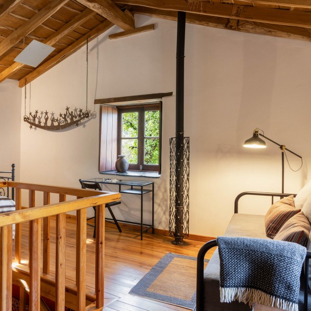 Casa da Escada - Cerdeira - Home for Creativity