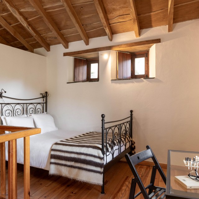 Casa da Escada - Cerdeira - Home for Creativity