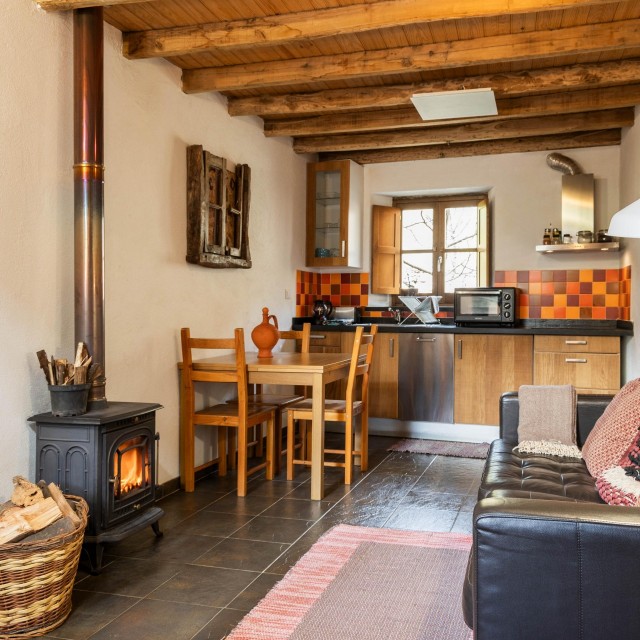 Casa da Janela - Cerdeira - Home for Creativity