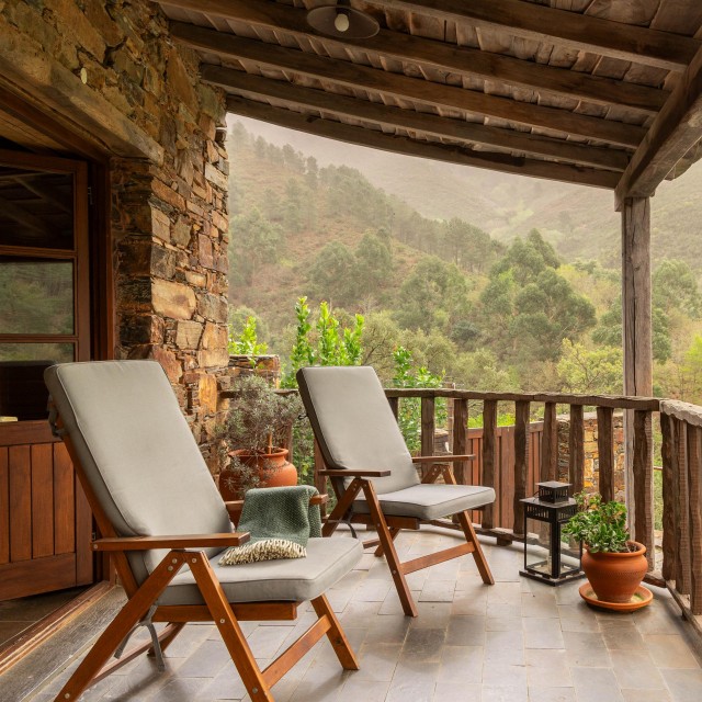 Casa do Vale - Cerdeira - Home for Creativity