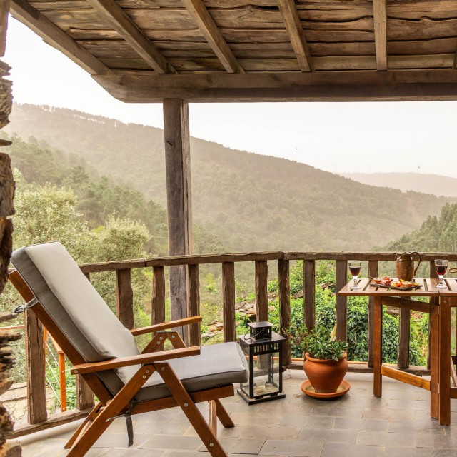 Casa do Vale - Cerdeira - Home for Creativity