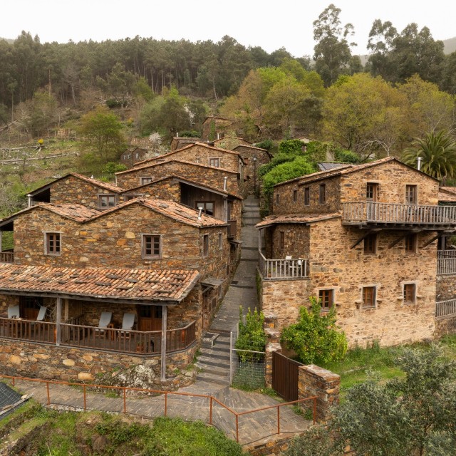 Casa do Vale - Cerdeira - Home for Creativity