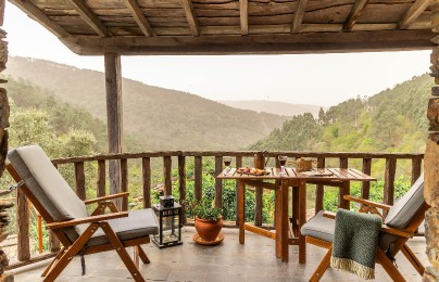 Casa do Vale - Cerdeira - Home for Creativity